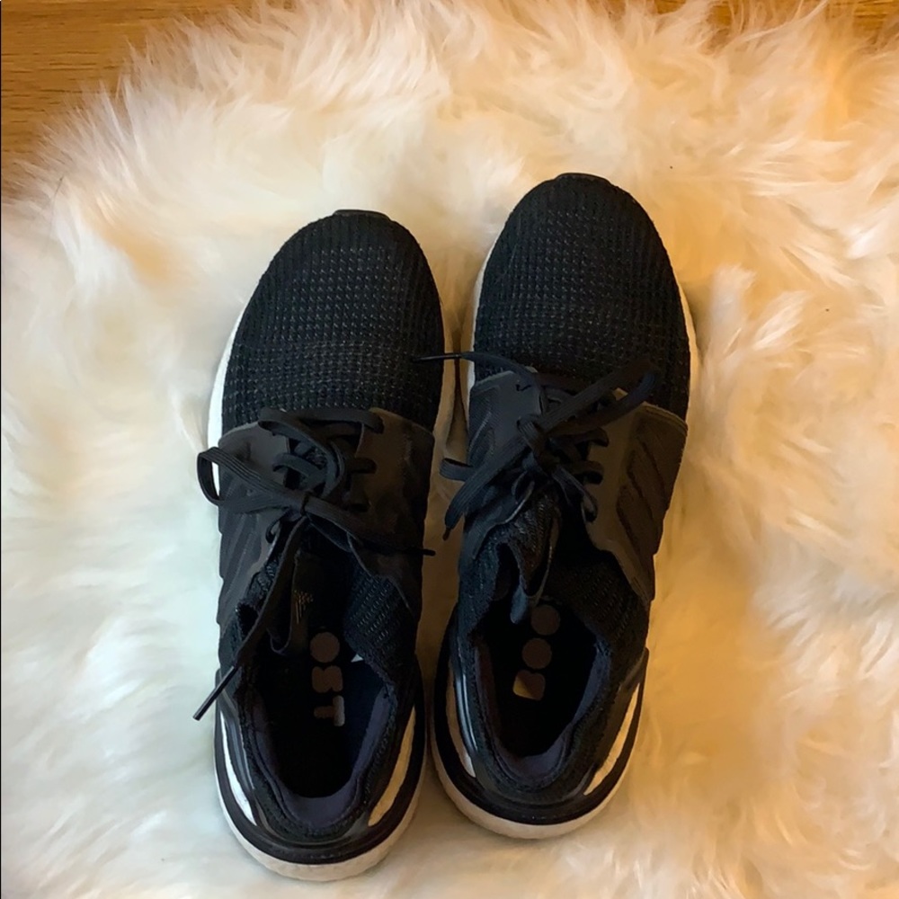 Adidas Ultraboosts Women’s size 8.5